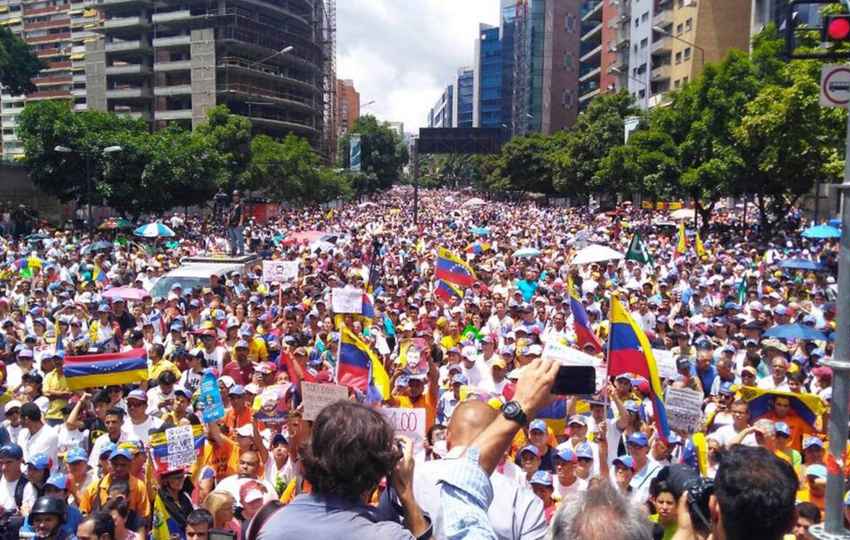 Los escritores, la cárcel y la muerte en Venezuela